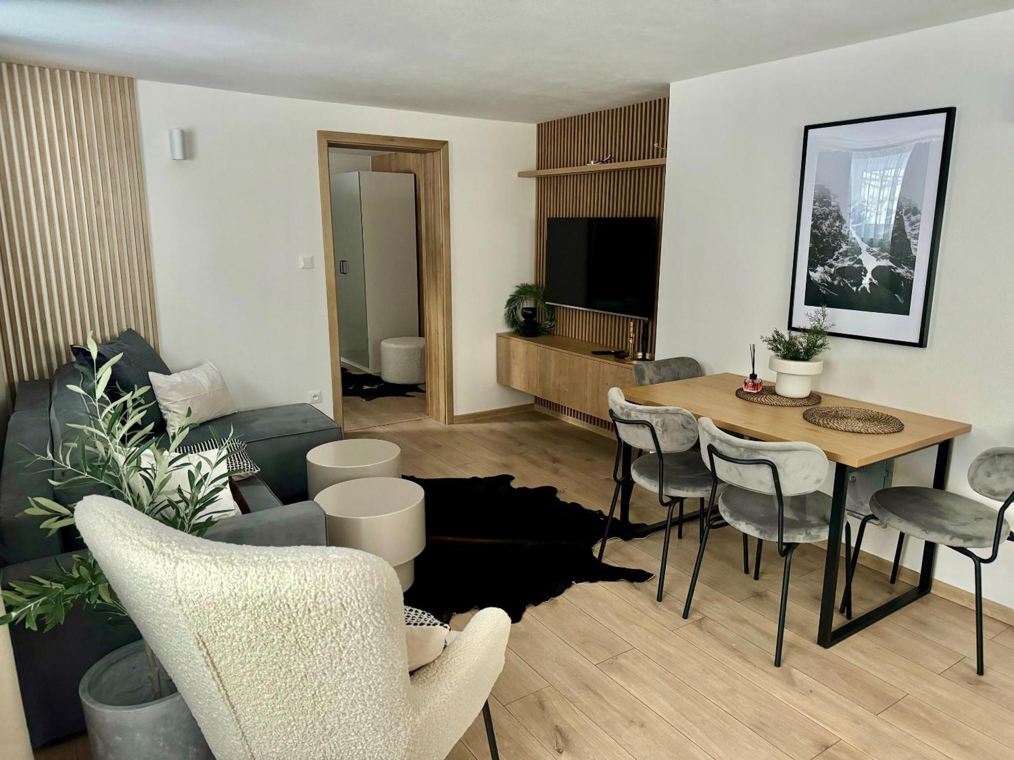 Apartmany Kellov Dom Deménvölgy Kültér fotó