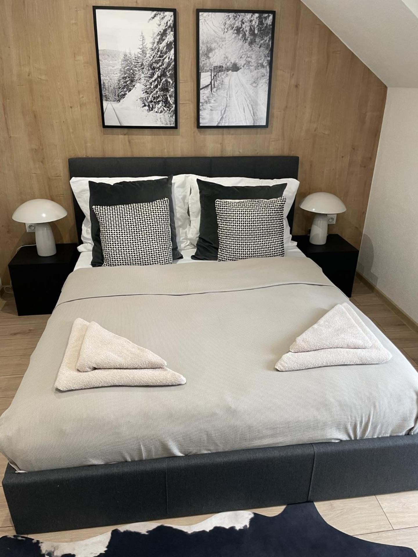 Apartmany Kellov Dom Deménvölgy Kültér fotó