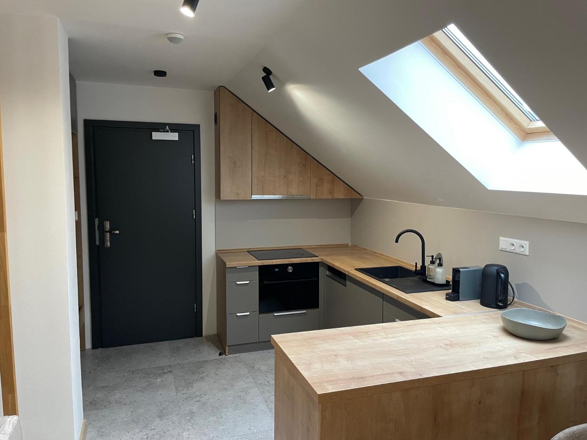 Apartmany Kellov Dom Deménvölgy Kültér fotó